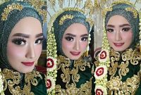 Prezy Salon Ahlinya Rias Pengantin Hijab Adat Jawa